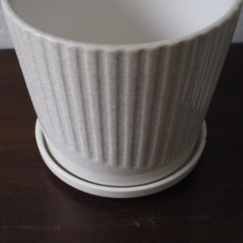 Cream Ribbed Ceramic Pot - Image 2